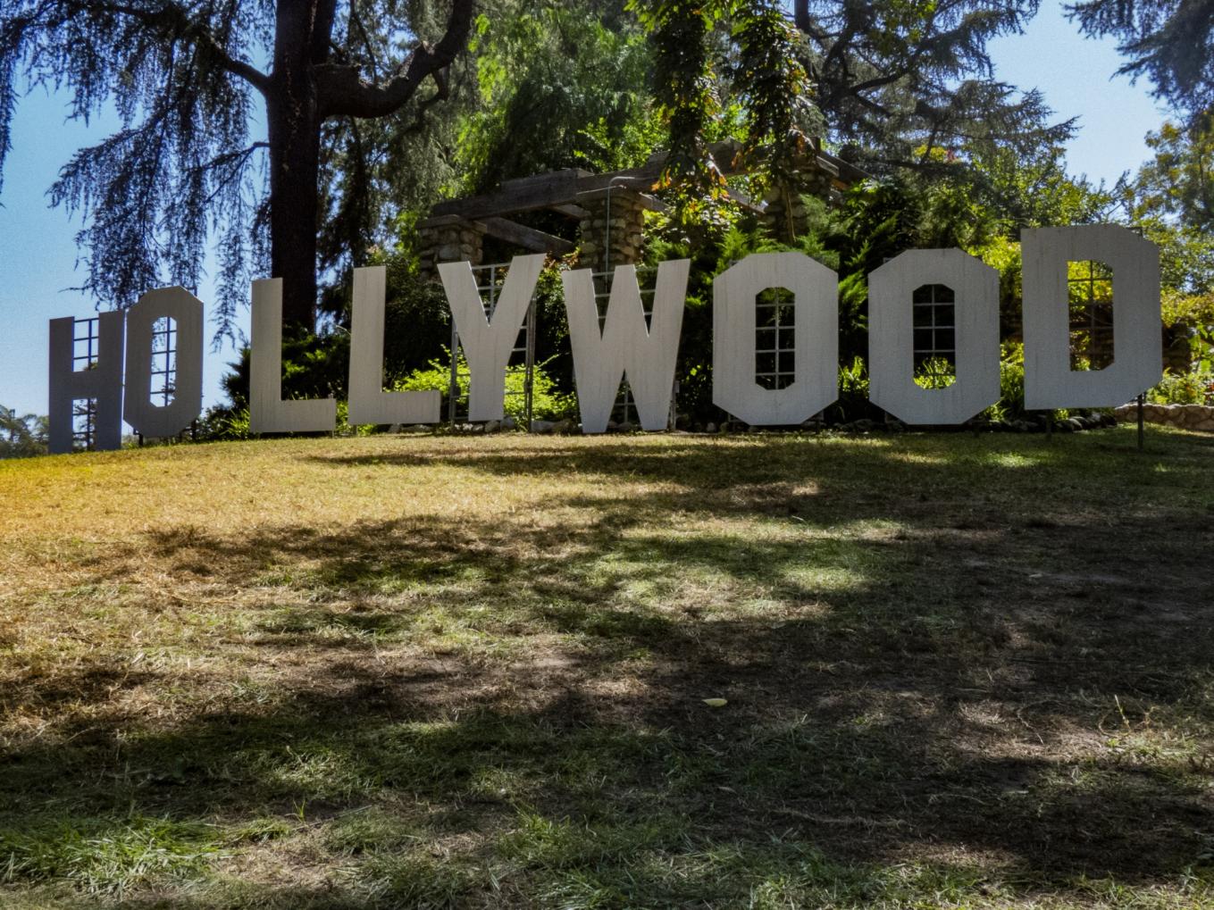 Jakie są najbardziej wyjątkowe cechy domów celebrytów w Hollywood?